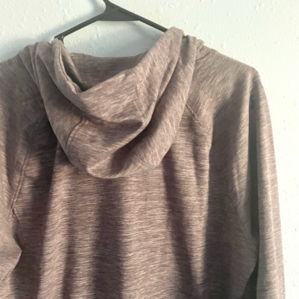 Lavender pullover - Picture 9 of 11